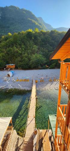 Bližnja znamenitost, Livadhi Guesthouse in Nderlysaj