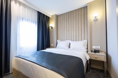 Double Room image 6