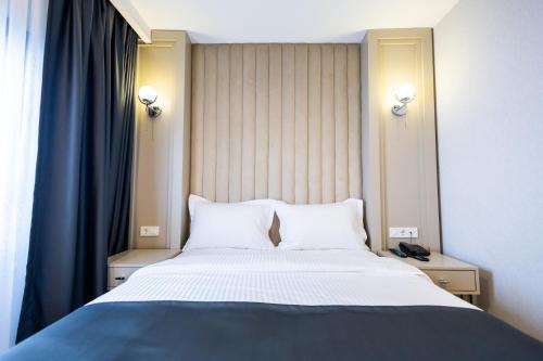 Double Room image 3