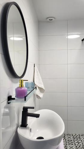 2 bedrooms, 4 beds
