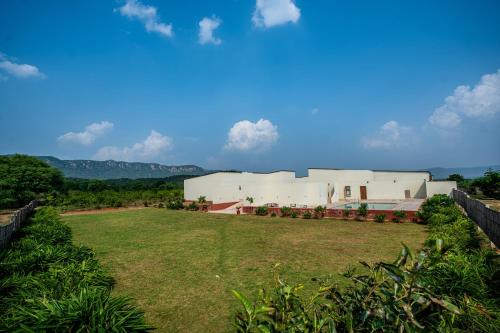 Guldaar - A Luxury Forest Retreat