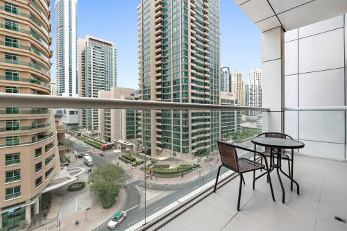 StoneTree - West Avenue 1 BR- Close to Marina Mall & Metro - image 4