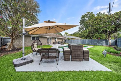 Pool Home Nr Heights, Dt Games Wifi Bbq Yard in Houston, USA