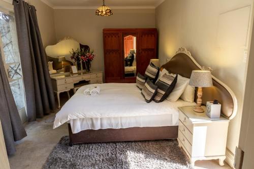 Hidden Grace Hidden Grace