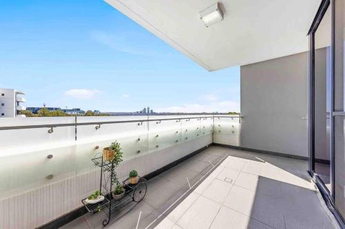 Sun-filled Apt w Stunning Open Views of Park&City