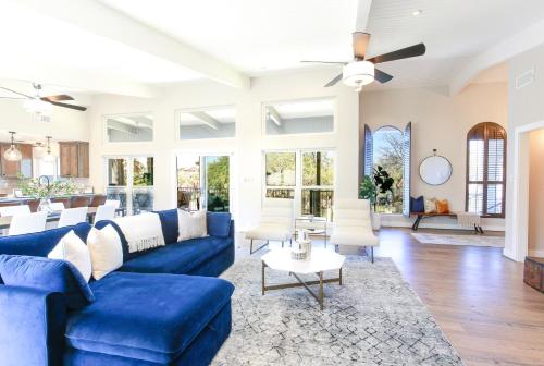 Luxury Spanish Style Home Walking Steps to HSB Resort in Horseshoe Bay (TX)