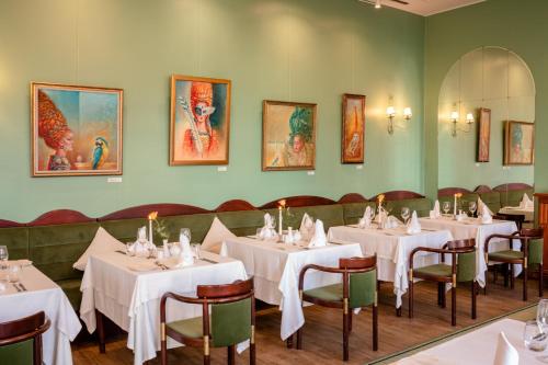 Restaurant, Hotel Victoria in Parnu