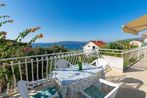  Apartments MARIJA in Okrug Donji