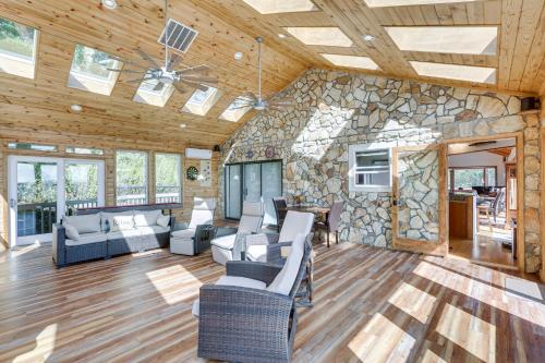 Blowing Rock Home with Hot Tub and Mountain-View Deck!