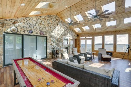 Blowing Rock Home with Hot Tub and Mountain-View Deck!