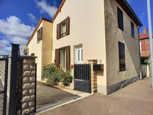 L'hirondelle du faubourg - Cirey-sur-Blaise