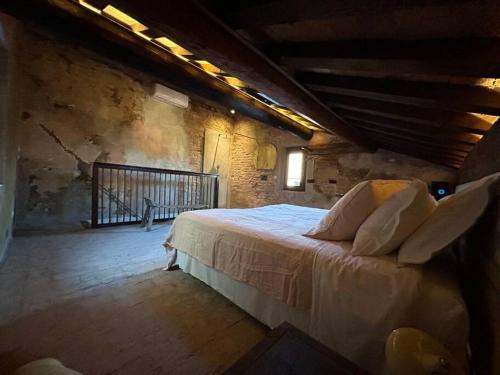  PALAZZO SABBIONI Romantic Apartment with Kitchen Park View in Ferrara