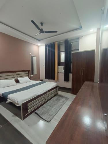 Hotel Celebration Green in Kandva