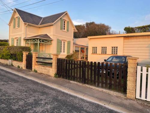 Ault-Onival ,sea view house and bikes