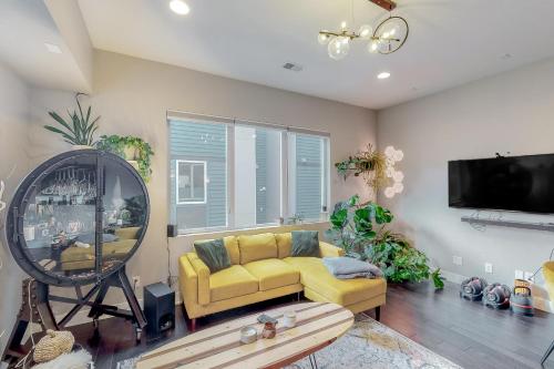 Sloan Lake’s Rooftop Oasis in West Colfax