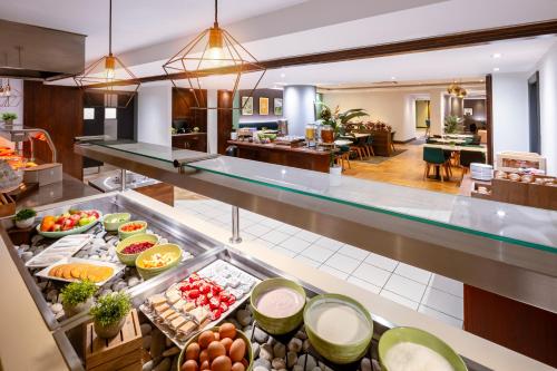 Holiday Inn High Wycombe M40 Jct.4 an IHG Hotel - image 13