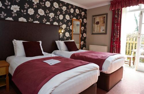 Royal George Hotel by Greene King Inns - image 7