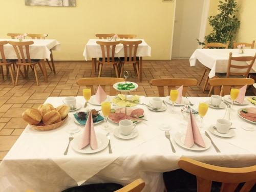 Pension Lindenhof - image 2