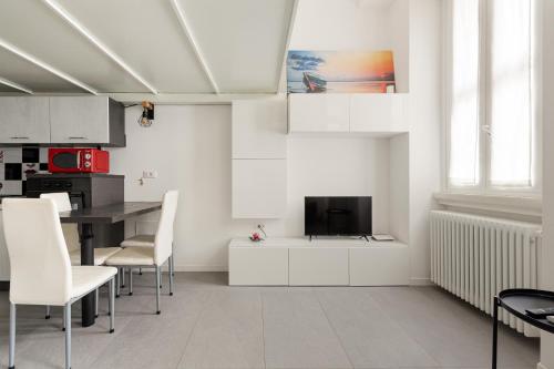 GuestHost - Cosy and Quiet Apartment in Milano, Milan (photo 9)
