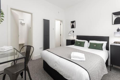 Host Liverpool - The Wavertree Rooms