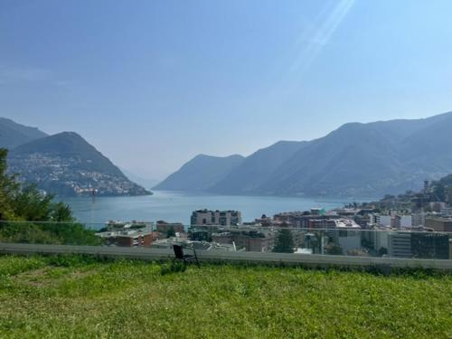  Zentrale Traumwohnung in Lugano mit Seesicht, Pension in Lugano