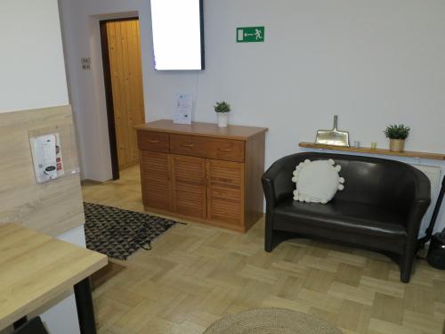 3 twin beds