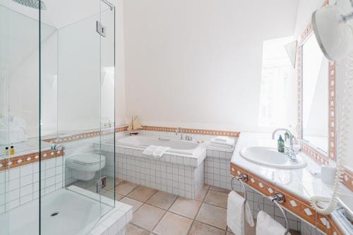 Schlosshotel Hugenpoet - image 3