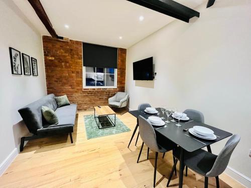 Stunning 2 bedroom apartment in the city centre