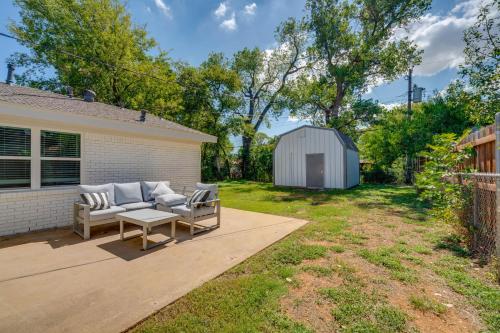 Texas Retreat Near Theme Parks and Sports Stadiums! in Arlington, USA