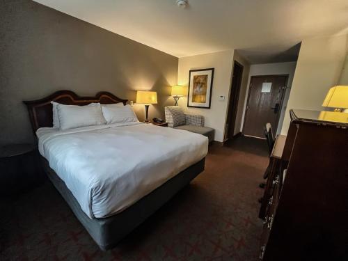Harbor Winds Hotel — Main Photo