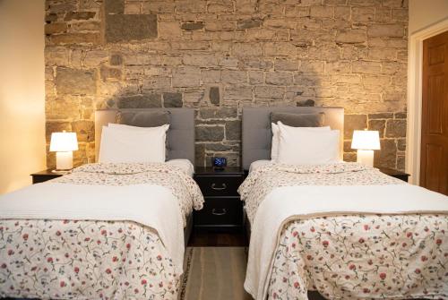 Le Champlain Three-Bedroom Apartment  image 8