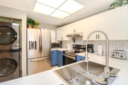 Ocean Village Club F34 - image 39