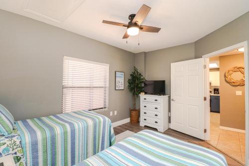 Ocean Village Club F34 - image 24