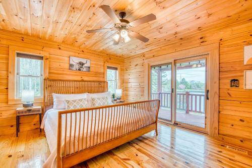 Lakefront Cabin & Cozy Lakeview Cottage in 米斯河(NC)