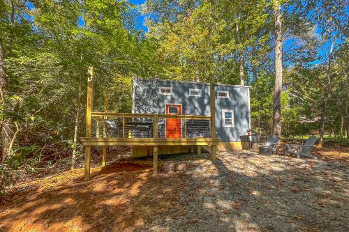 Lakefront Cabin & Cozy Lakeview Cottage