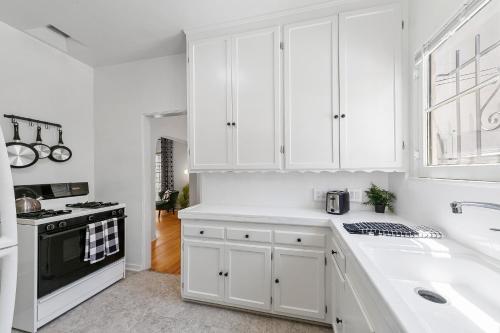 Beverly Hills Stylish & Central 1 BR Apt + Parking, Los Angeles (fotografie 8)
