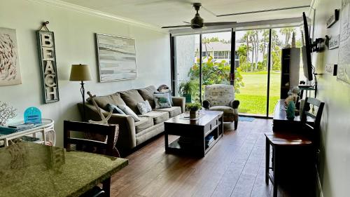 Excellent beach front community, golf course, tennis, sunny weather year round! in Fort Pierce, USA