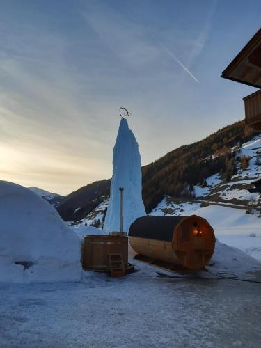 Nedererhof - Zimmer Alpenrose mit Gemeinschaftsküche