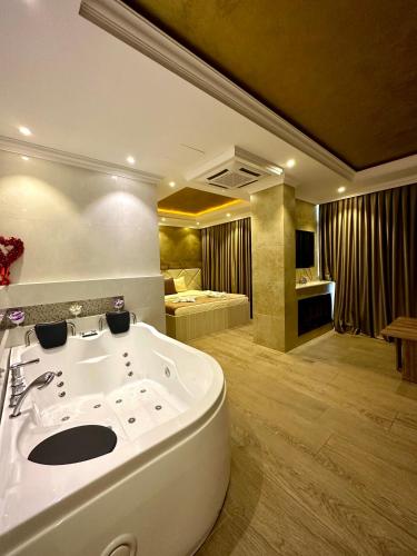 Baño, Hotel Borea in Peje