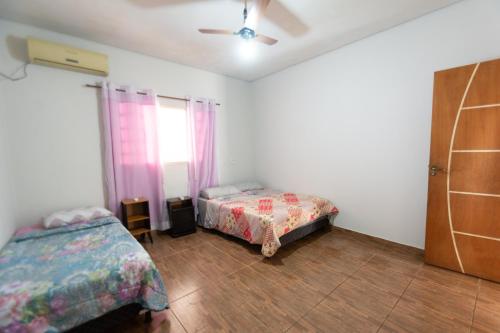 1 double bed, 1 twin bed