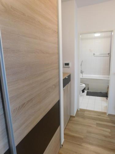 Elegant Apartment Poklukarjeva Street, Lubiana (foto 8)