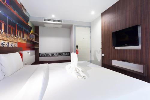 The AIM Patong Hotel Room Type - Deluxe Double Room