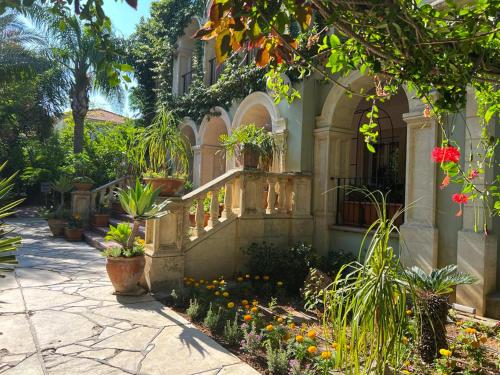 Babil Bahceleri - Gardens of Babel Babil Bahceleri - Gardens of Babel