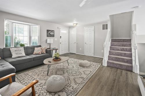 Luxury End Unit Townhome Just 40 Minutes from DC, Pet-Friendly, Privacy Fenced