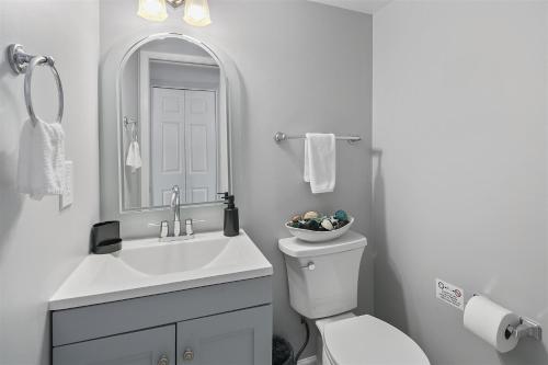 Townhome in No VA, Family Community, Pet Friendly, Fast WiFi in Sterling, USA