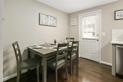 Townhome - Near DC, Family-Friendly, Superhost Support