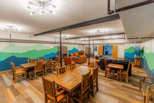 Pintler's Portal Hostel - 숙소 외관