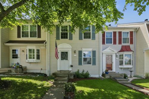 Luxury Sterling townhome - Private, Self checkin in Sterling, USA