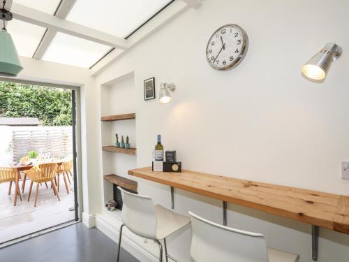 Shamrock Cottage - image 5