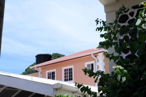 ทัศนียภาพภายนอกโรงแรม, Maggie's Inn in โซเฟรียร์
